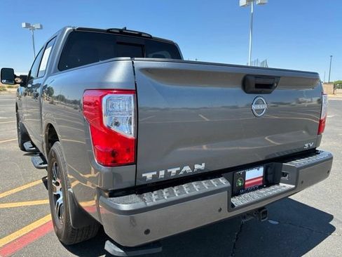 Certified 2024 Nissan Titan SV w/ SV Convenience Package RWD image 4