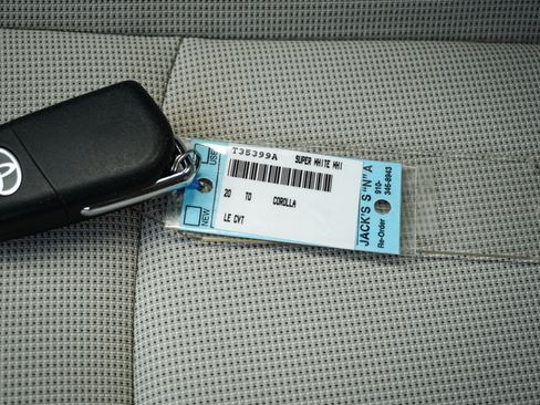Used 2020 Toyota Corolla LE FWD image 37