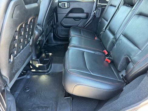 Used 2019 Jeep Wrangler Unlimited Rubicon image 13