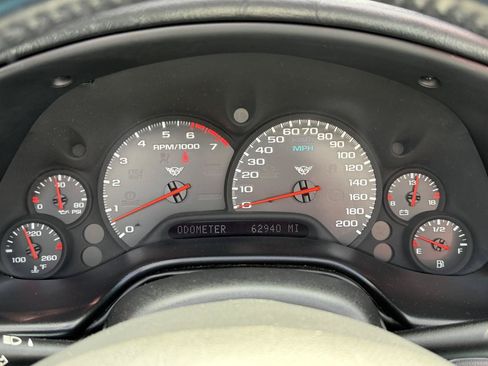 Used 2002 Chevrolet Corvette Convertible w/ Preferred Equipment Group2 RWD image 21