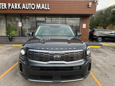Used 2020 Kia Telluride EX w/ EX Premium Package FWD image 2