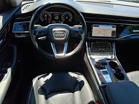 Used 2020 Audi Q8 Prestige w/ Prestige Package AWD/4WD image 4