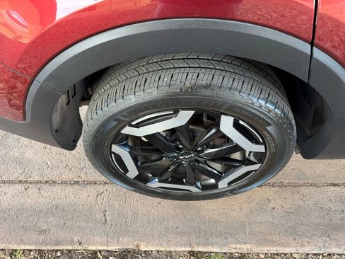 Used 2023 Kia Telluride EX image 31