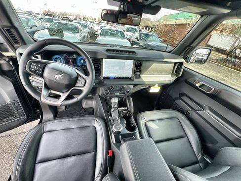 New 2025 Ford Bronco Badlands image 23