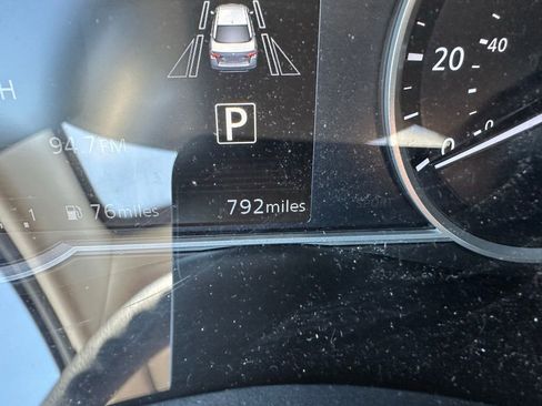 Used 2025 Nissan Versa SV w/ Trunk Package FWD image 10