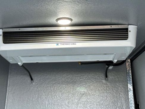 New 2025 Ford Transit 250 148 Medium Roof RWD image 9