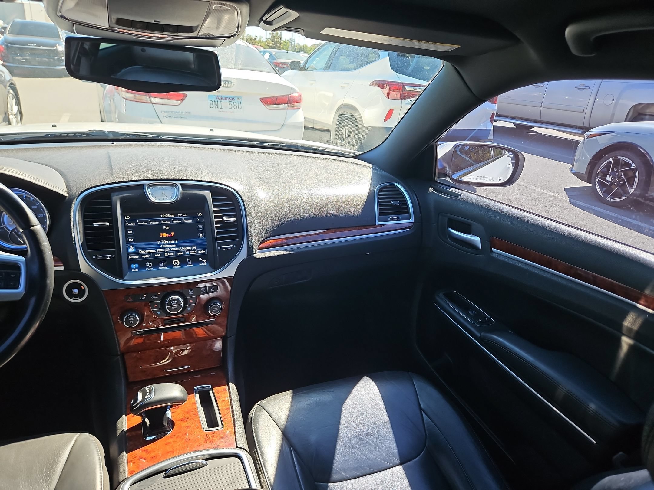 Used 2014 Chrysler 300 RWD image 11