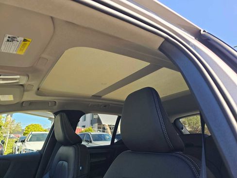 New 2026 Volvo XC40 B5 Core w/ Climate Package AWD/4WD image 21