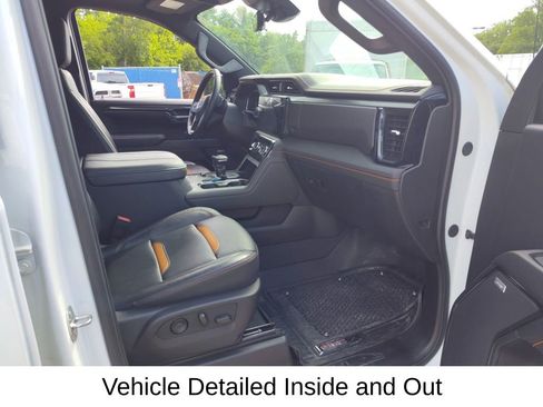 Certified 2024 GMC Sierra 1500 AT4 w/ Technology Package AWD/4WD image 8