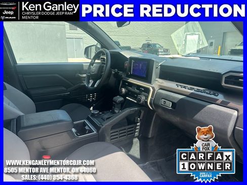 Used 2024 Toyota Tacoma TRD Sport AWD/4WD image 25