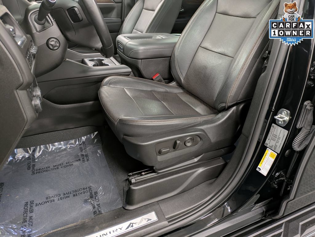 Used 2023 Chevrolet Suburban High Country AWD/4WD image 11