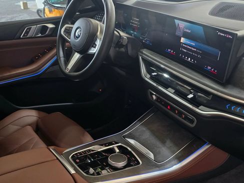 Used 2026 BMW X5 xDrive50e w/ M Sport Package AWD/4WD image 33