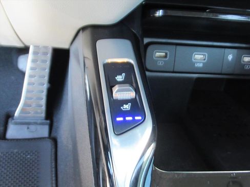 Used 2023 Kia Sorento SX Prestige image 26