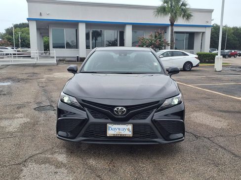 Used 2024 Toyota Camry SE FWD image 19