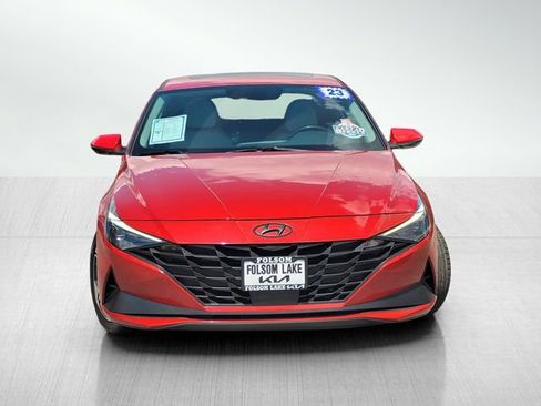 Used 2023 Hyundai Elantra Limited w/ Cargo Package FWD image 2