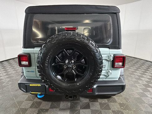 Used 2024 Jeep Wrangler Unlimited AWD/4WD image 4