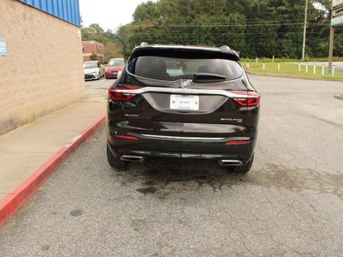 Used 2018 Buick Enclave Essence w/ Trailering Package AWD/4WD image 5