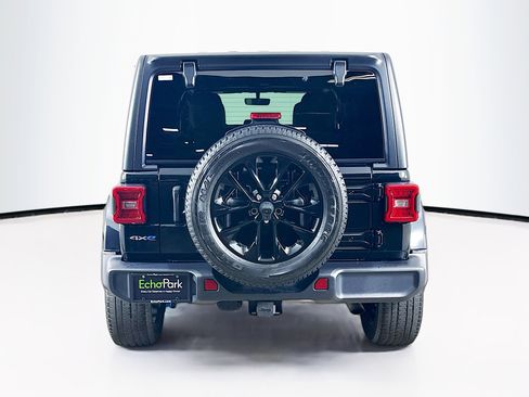 Used 2023 Jeep Wrangler Unlimited Sahara w/ Cold Weather Group AWD/4WD image 7