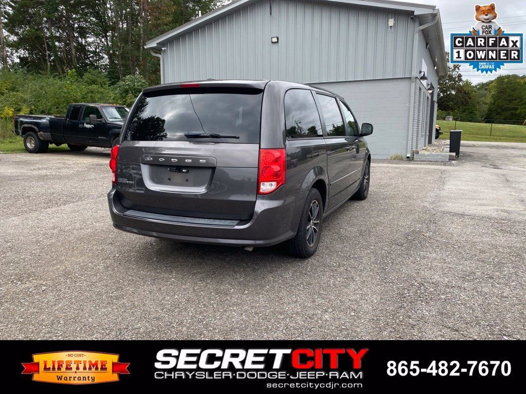 Used 2016 Dodge Grand Caravan SXT FWD image 5