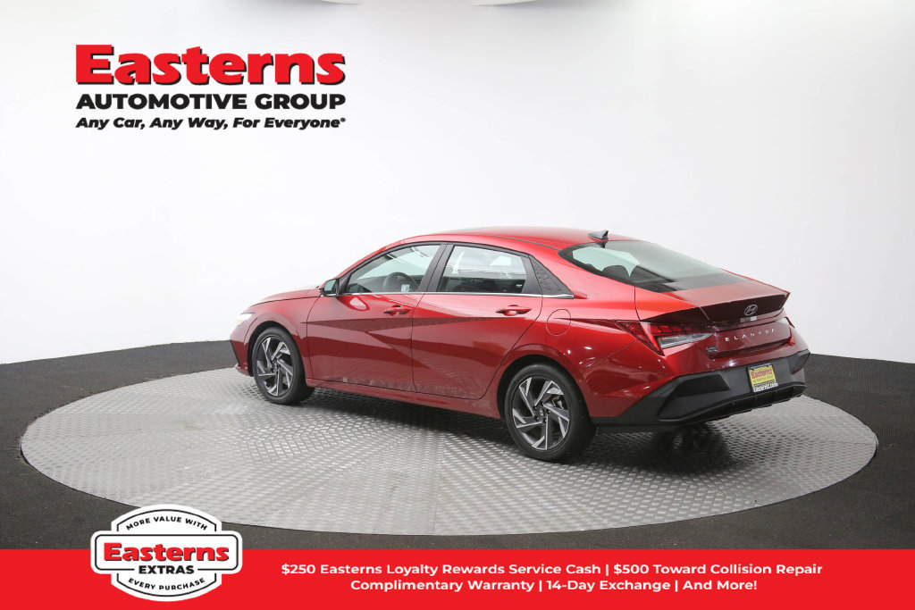 Used 2025 Hyundai Elantra SEL FWD image 66