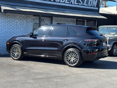 Used 2019 Porsche Cayenne E-Hybrid AWD/4WD image 22