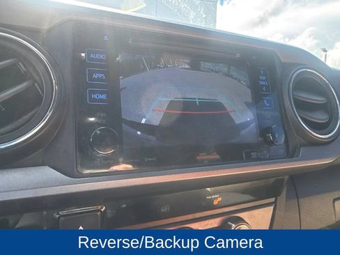Used 2018 Toyota Tacoma TRD Sport RWD image 3