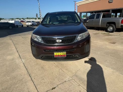 Used 2015 Kia Sorento LX FWD image 2