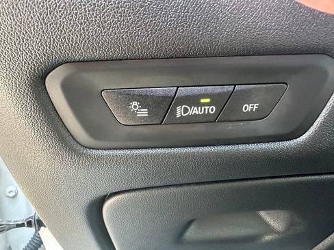Used 2025 BMW X5 xDrive40i AWD/4WD image 11