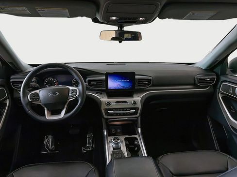 Used 2023 Ford Explorer XLT w/ Equipment Group 202A image 26