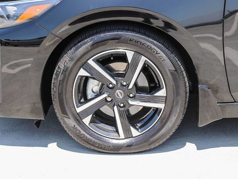 Used 2025 Nissan Sentra SV w/ All-Weather Package FWD image 11