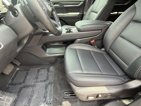 Used 2026 GMC Acadia Elevation w/ Elevation Premium Package AWD/4WD image 14