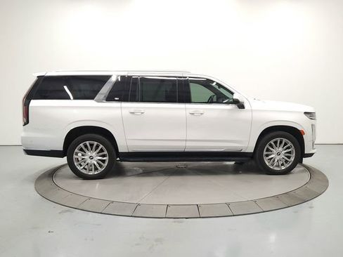 Used 2021 Cadillac Escalade ESV Premium Luxury AWD/4WD image 8