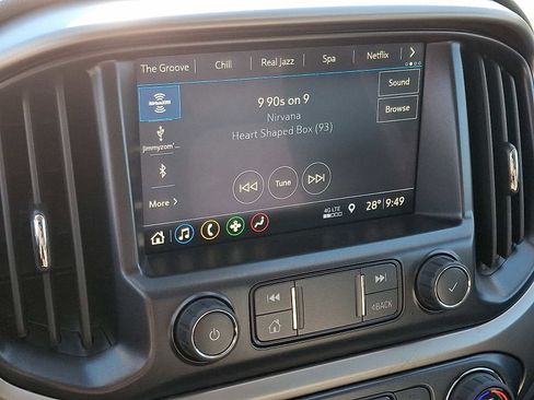 Used 2022 Chevrolet Colorado Z71 w/ Safety Package image 17