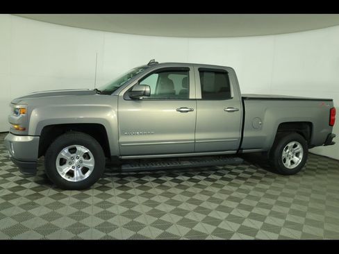 Used 2017 Chevrolet Silverado 1500 LT w/ All Star Edition AWD/4WD image 12