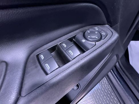 Used 2021 Chevrolet Equinox LT image 12