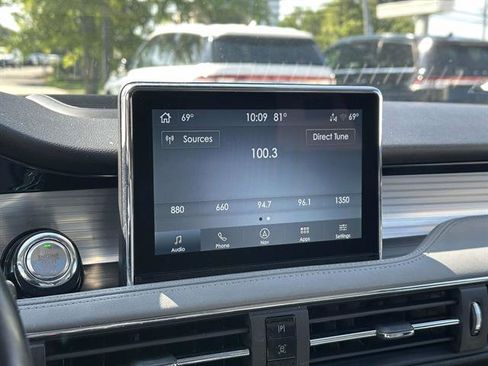 Used 2022 Lincoln Corsair AWD w/ Premium Package image 19