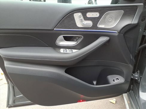 New 2026 Mercedes-Benz GLS 450 4MATIC image 11