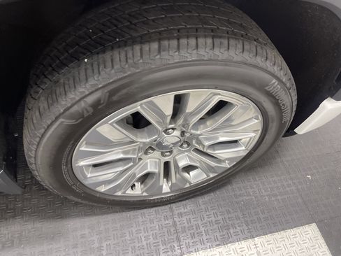 Used 2022 GMC Sierra 1500 Denali w/ Denali Reserve Package image 27