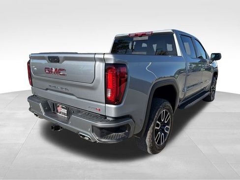 Used 2024 GMC Sierra 1500 AT4 w/ Technology Package AWD/4WD image 7