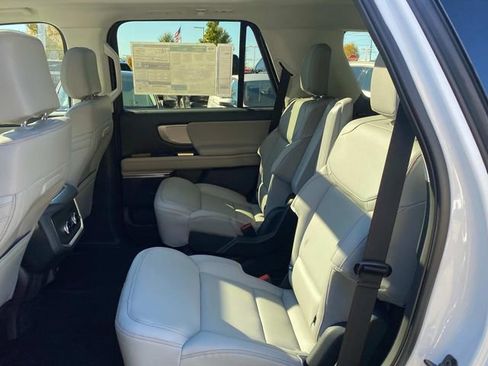 New 2025 Ford Expedition Active AWD/4WD image 7