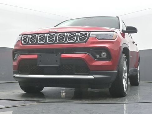 Used 2025 Jeep Compass Limited AWD/4WD image 46