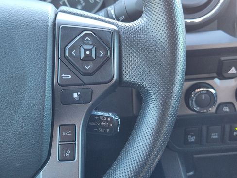 Used 2020 Toyota Tacoma TRD Off-Road image 26