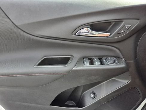 Certified 2022 Chevrolet Equinox RS FWD image 19