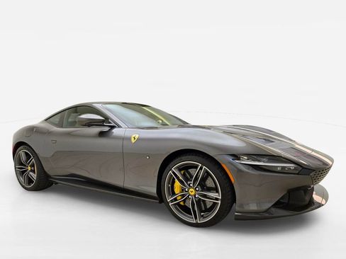 Used 2023 Ferrari Roma RWD image 3