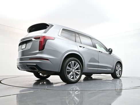 Used 2023 Cadillac XT6 Premium Luxury image 44