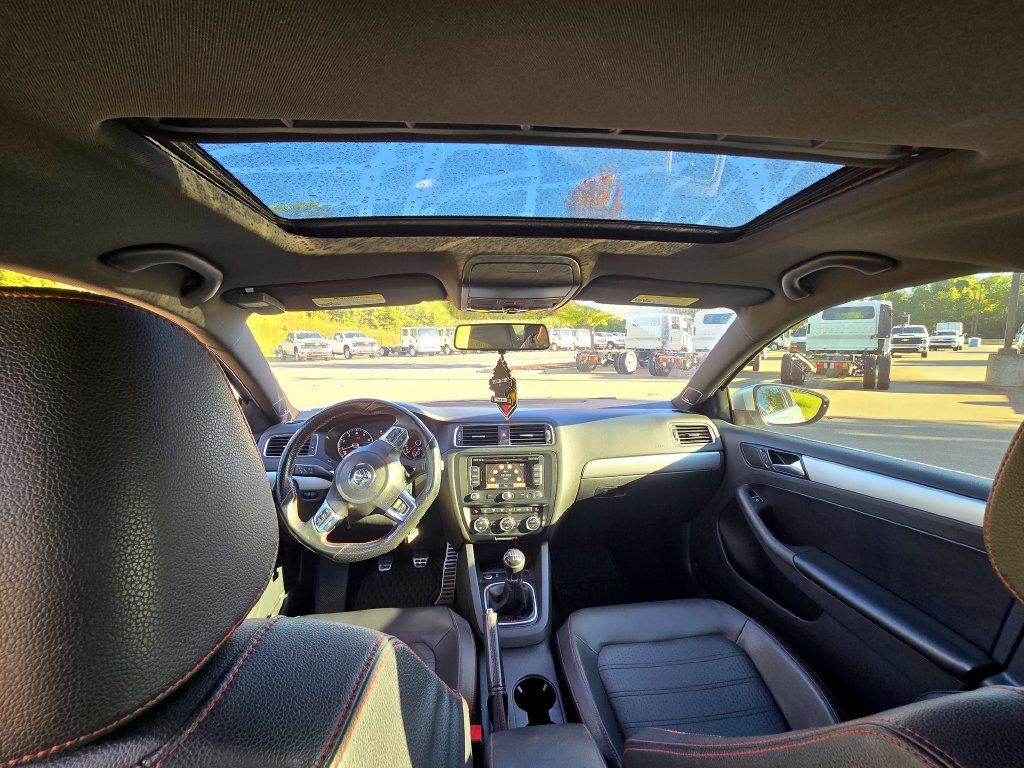 Used 2014 Volkswagen Jetta GLI Autobahn FWD image 14