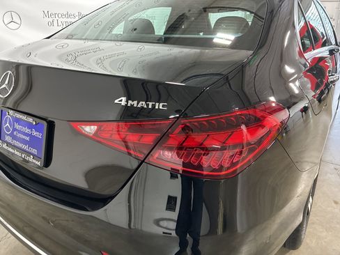 Used 2025 Mercedes-Benz C 300 4MATIC Sedan image 9