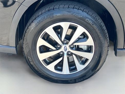 Used 2020 Subaru Outback Premium image 28