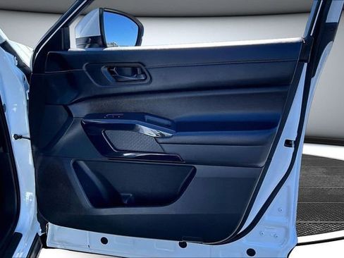 Certified 2025 Nissan Pathfinder SV w/ Black Appearance Package image 26