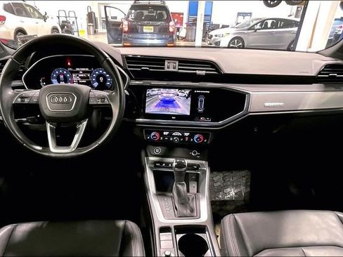 Used 2023 Audi Q3 2.0T Premium w/ Convenience Package image 15